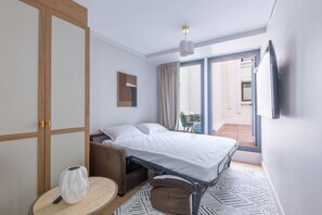 1 chambre, bureau, fer et planche Ă repasser, Wi-Fi