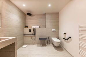 تجهيزات دش، مجففات شعر، مناشف