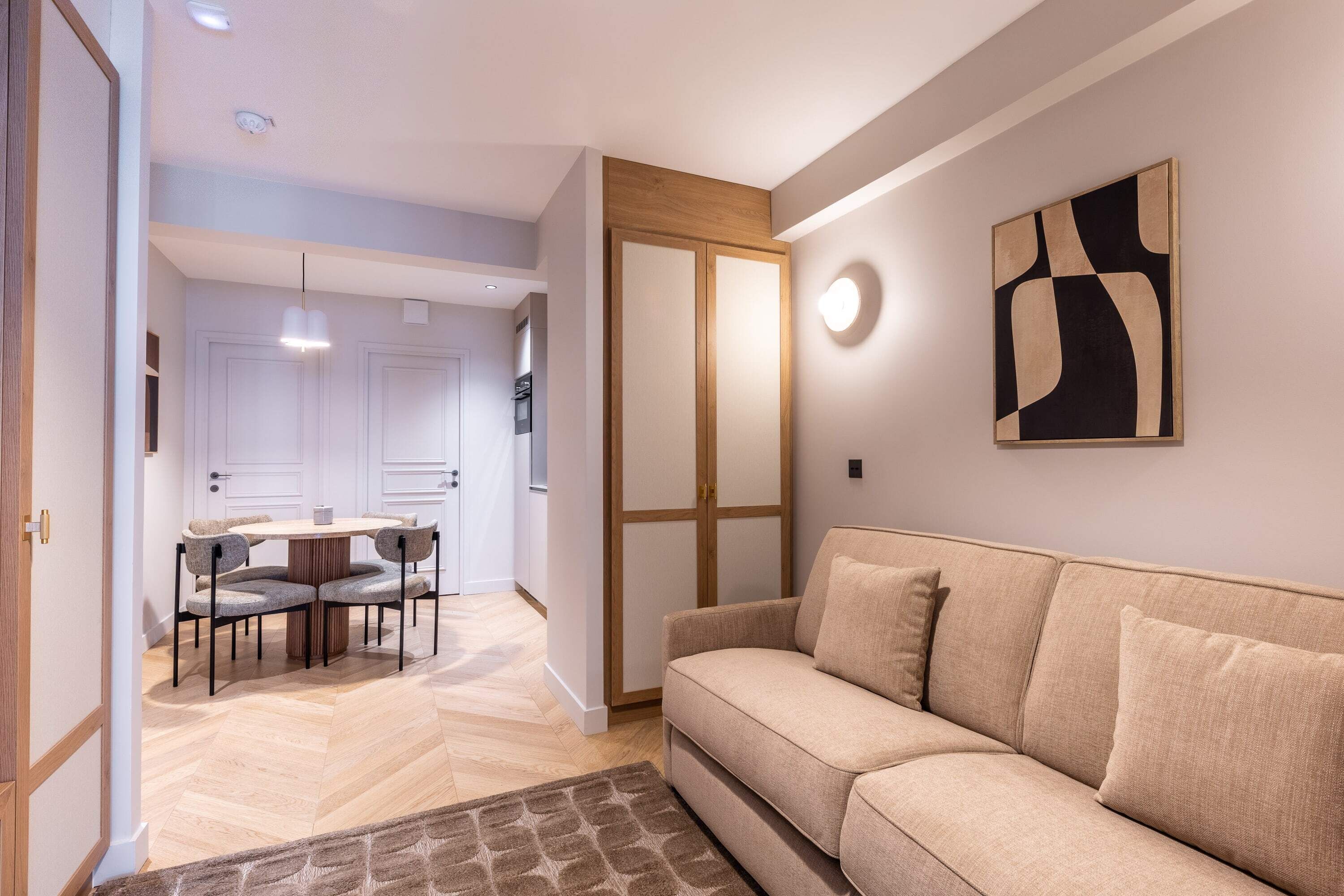 Televisión, libros, oficina, impresora