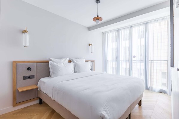 1 bedroom, desk, iron/ironing board, WiFi