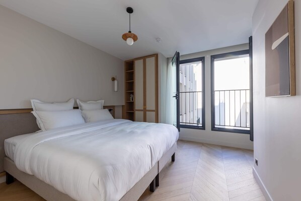 1 bedroom, desk, iron/ironing board, WiFi