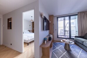 1 bedroom, desk, iron/ironing board, WiFi - Opera - One Bedroom Balcony (Paris)