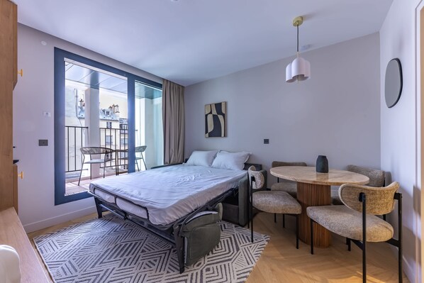 1 chambre, bureau, fer et planche Ă repasser, Wi-Fi