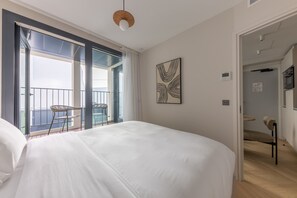 1 bedroom, desk, iron/ironing board, WiFi