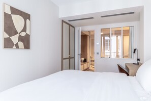 1 chambre, bureau, fer et planche Ă repasser, Wi-Fi