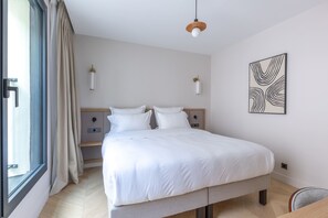 1 bedroom, desk, iron/ironing board, WiFi