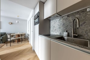 Fridge, microwave, oven, stovetop