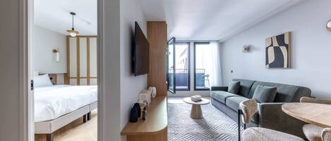 1 bedroom, desk, iron/ironing board, WiFi