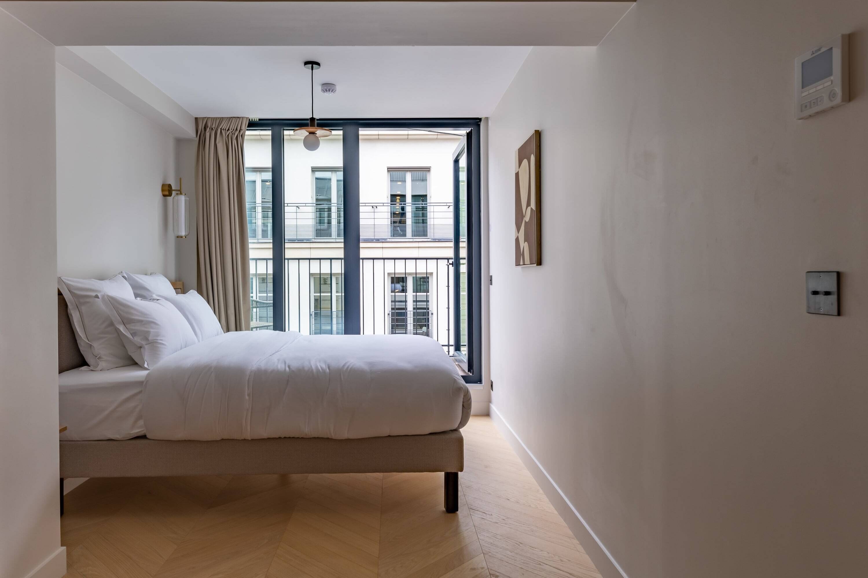 1 chambre, bureau, fer et planche à repasser, Wi-Fi