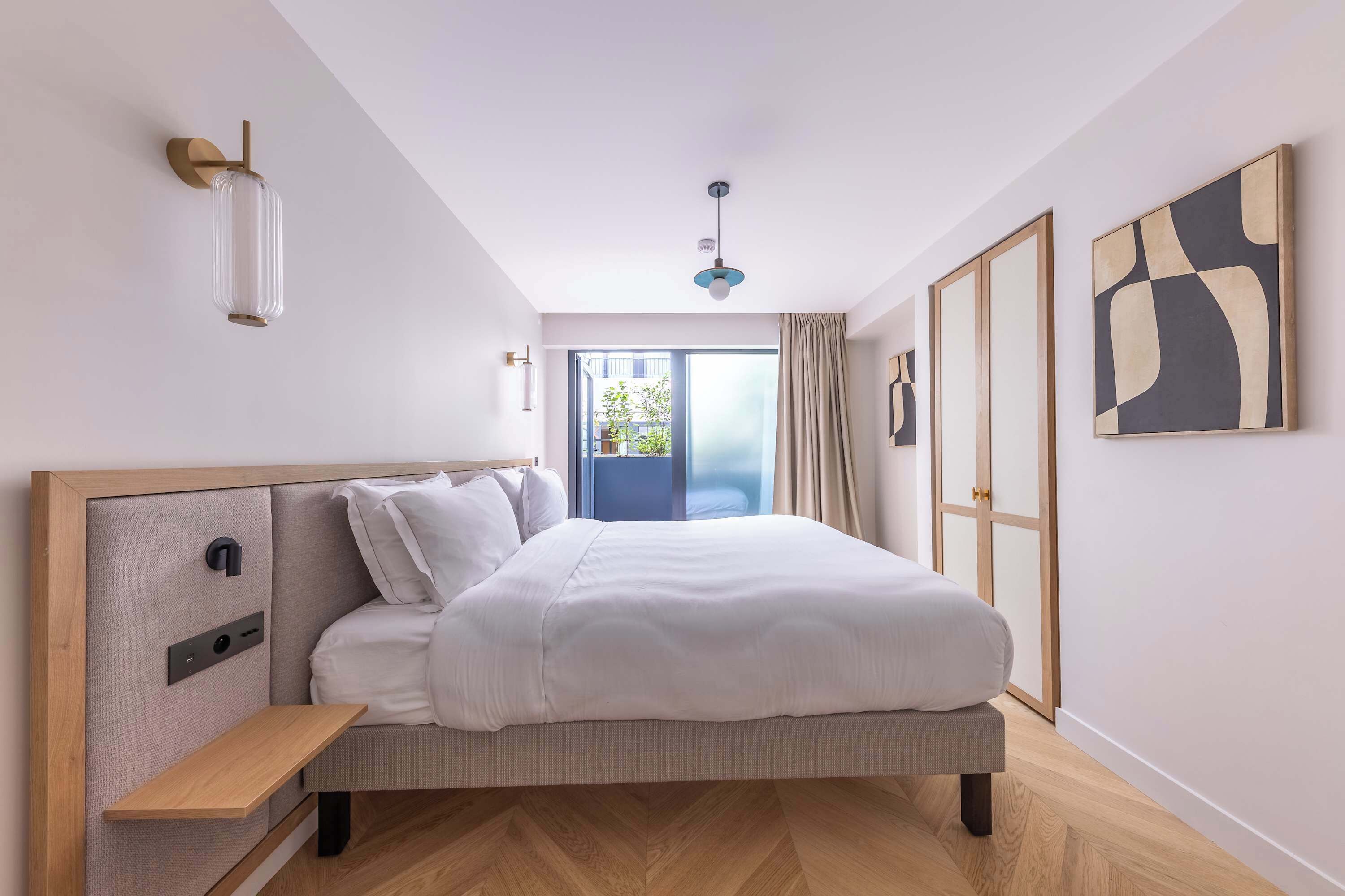 3 bedrooms, desk, iron/ironing board, WiFi