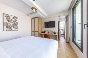 1 soverom, skrivebord, strykejern/-brett og wi-fi
