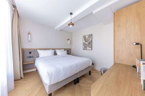 1 bedroom, desk, iron/ironing board, WiFi