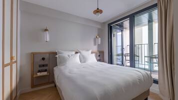 1 bedroom, desk, iron/ironing board, WiFi