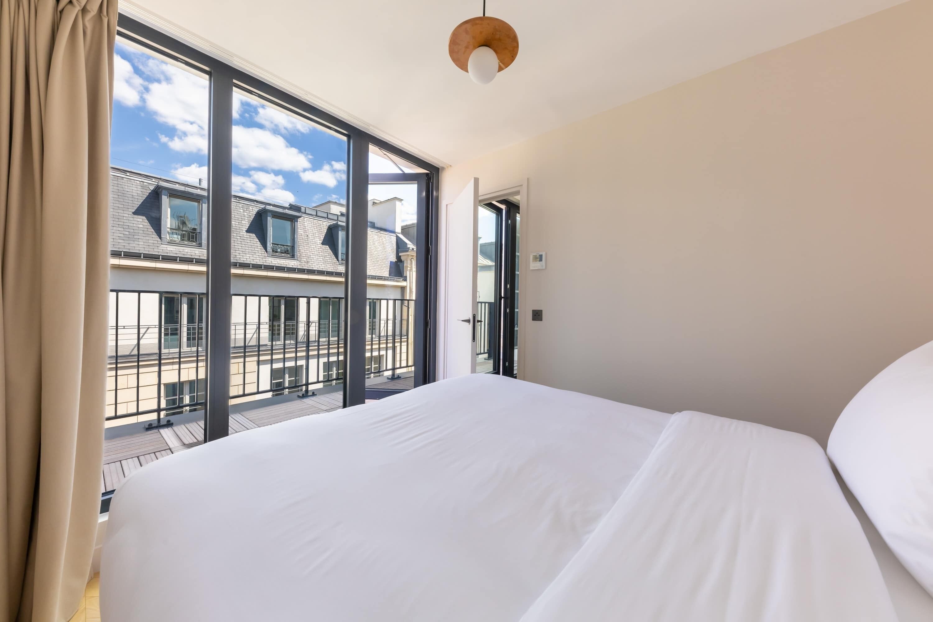 1 bedroom, desk, iron/ironing board, WiFi