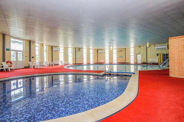 Outdoor pool - Valley Lodge 3 (Gunnislake)