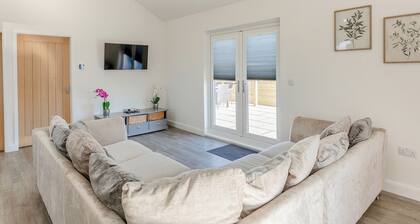 Escape to Saltfleetby and let the natural beauty of the area enrich your stay.