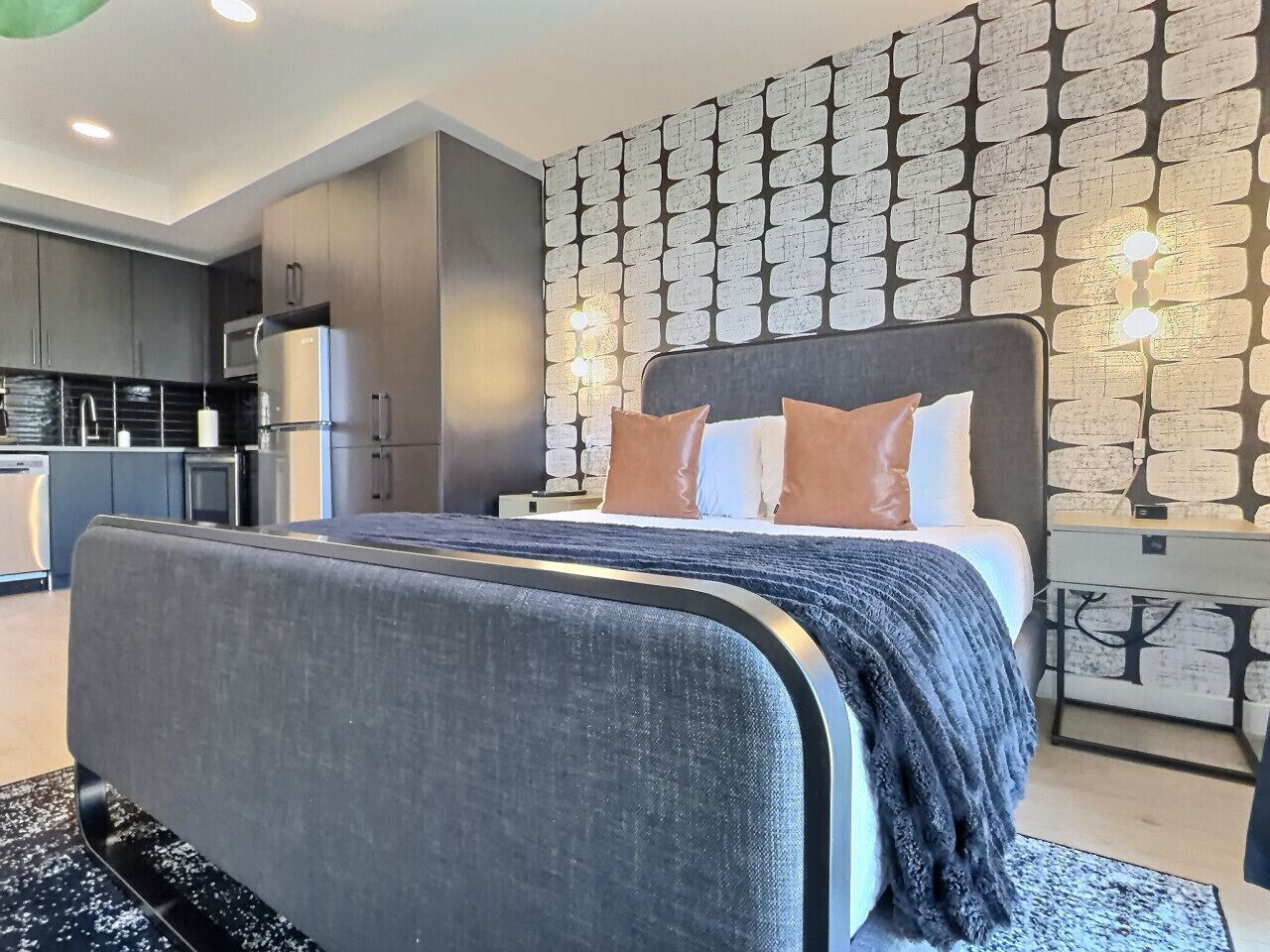 Bureau, fer et planche à repasser, Wi-Fi gratuit, draps fournis