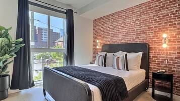 Desk, iron/ironing board, free WiFi, bed sheets