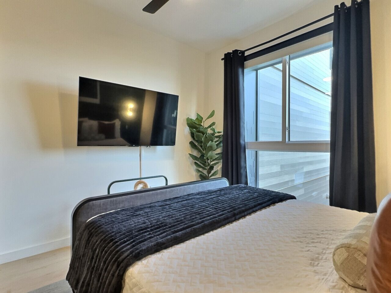 Skrivebord, strygejern/strygebræt, gratis Wi-Fi, sengetøj