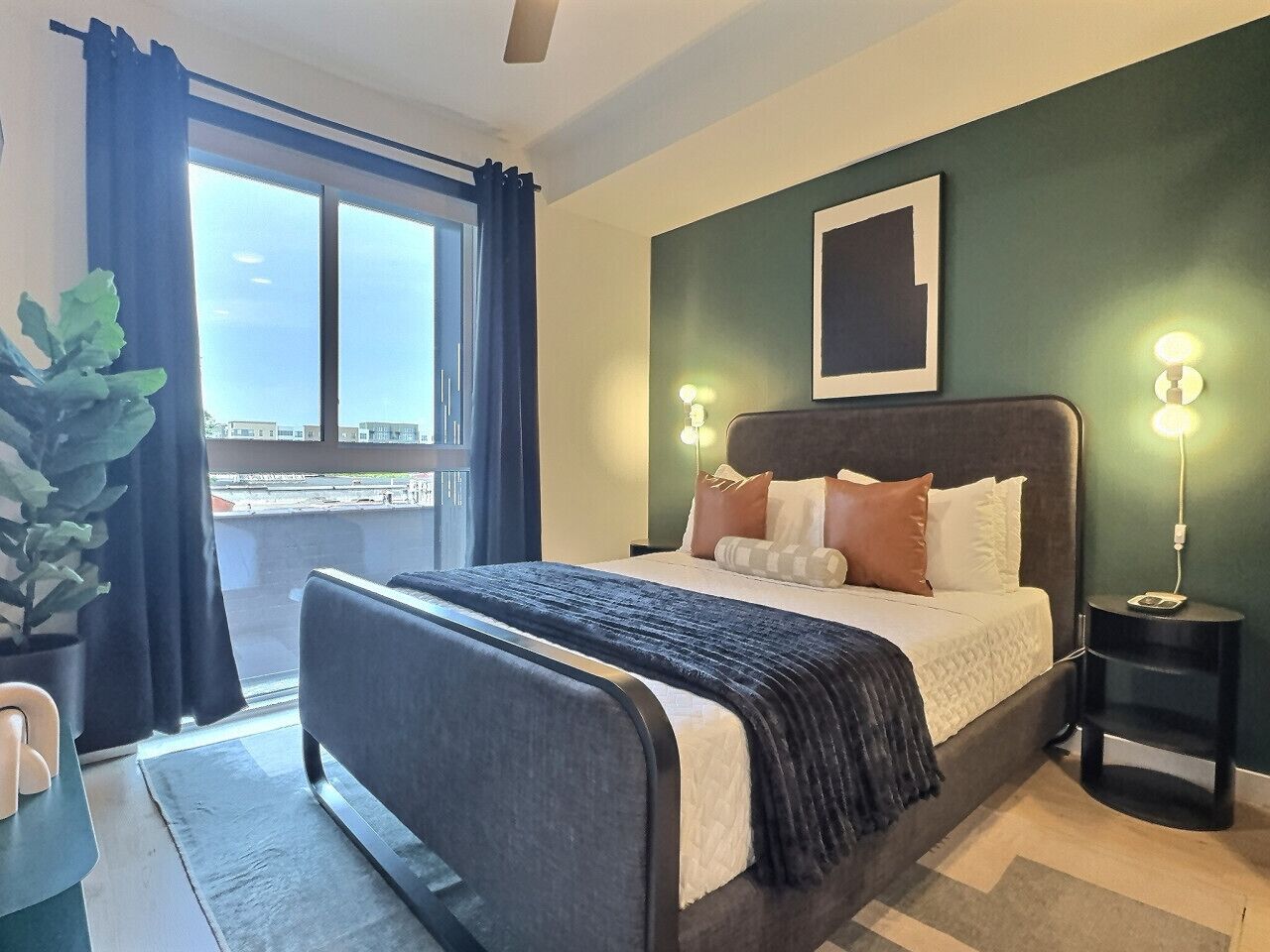 办公桌、熨斗/熨衣板、免费 WiFi、床单