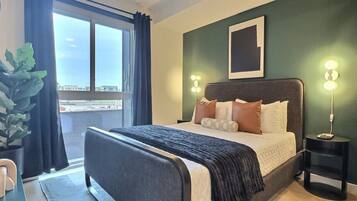 Escrivaninha, ferros/tábuas de passar roupa, Wi-Fi de cortesia