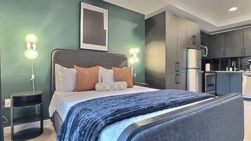 Escrivaninha, ferros/tábuas de passar roupa, Wi-Fi de cortesia