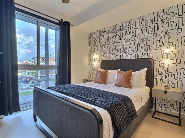 Bureau, fer et planche à repasser, Wi-Fi gratuit, draps fournis