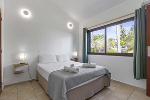 3 bedrooms, iron/ironing board, free WiFi, bed sheets - Villa 3 Anses - Three Bedroom Villa, Sleeps 8 (Sainte-Anne)