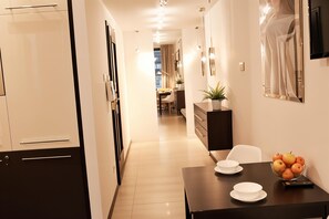 Iron/ironing board, free WiFi - Cracow Copernican Apartment #1 (Kraków)