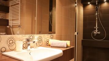 Comfort Studio, Garden View | Bathroom