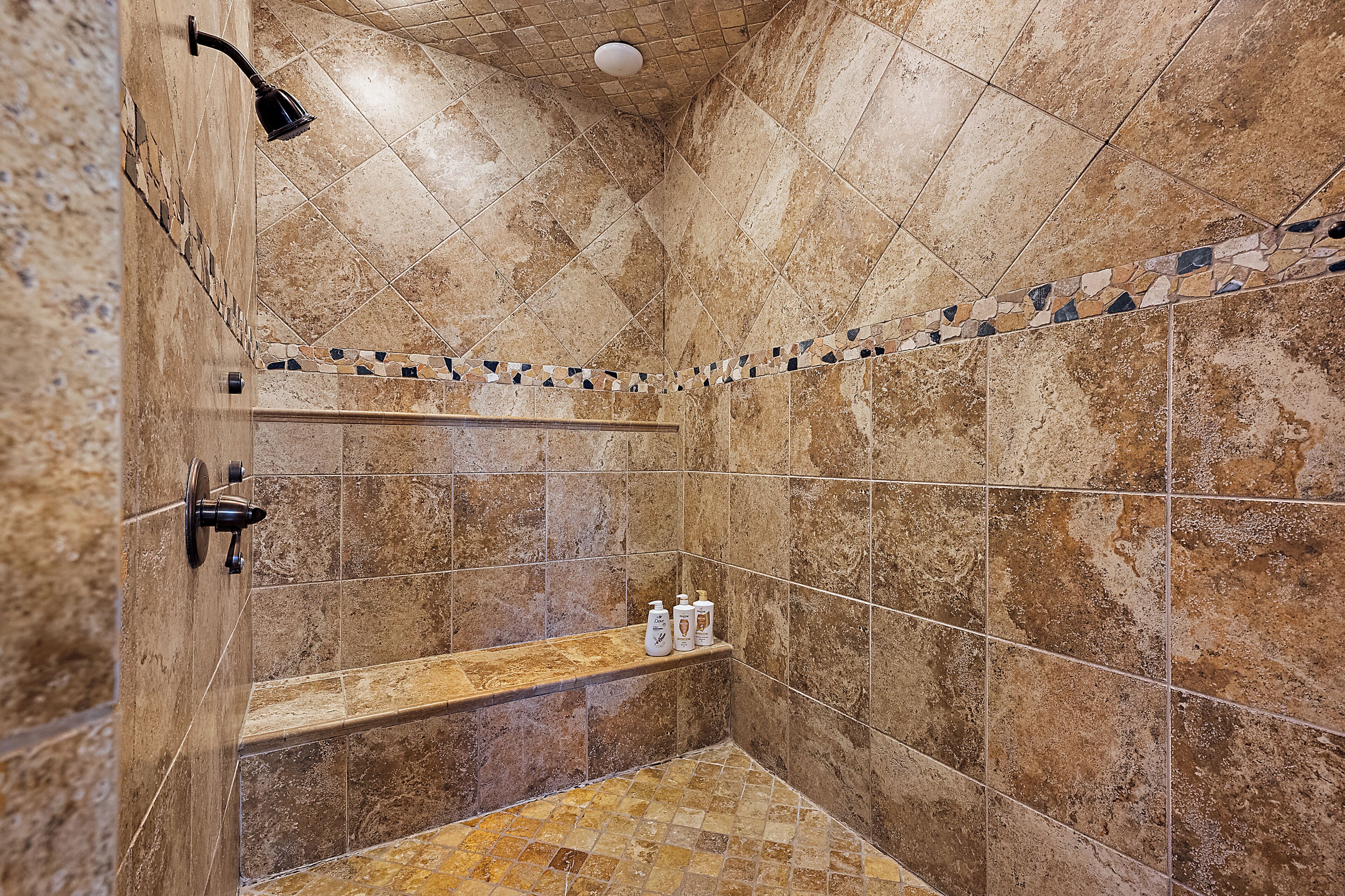 Douche, savon, papier toilette