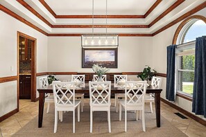 Dining - Mins to Golf & Ocean City! Sleeps 16 w. Game Room! (Berlin)