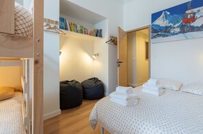 3 Schlafzimmer, Bügeleisen/Bügelbrett, WLAN, Bettwäsche