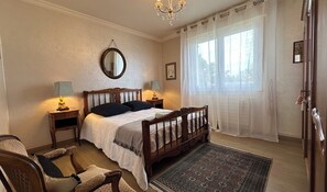 3 Schlafzimmer, Bügeleisen/Bügelbrett, Bettwäsche