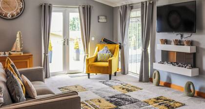 Experience luxury at this 5-star lodge, nestled in an exclusive park.