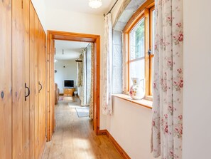 Interior - Swallow's Nest (Craven Arms)