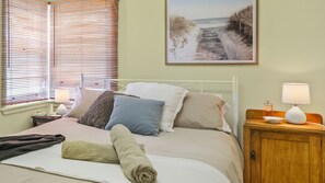 2 chambres, fer et planche à repasser, accès Internet, draps fournis