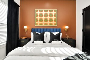 6 chambres, fer et planche à repasser, Wi-Fi, draps fournis