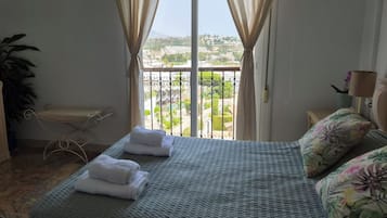 3 Schlafzimmer, Bügeleisen/Bügelbrett, WLAN, Bettwäsche