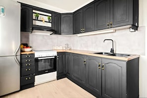 Microwave, stovetop