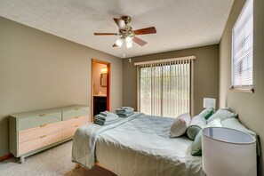 3 bedrooms, travel crib, WiFi, bed sheets