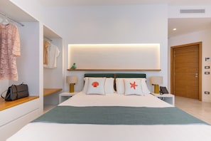 Superior Room, Garden View | In-room safe, desk, soundproofing, free WiFi
