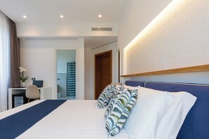 Deluxe Room | In-room safe, desk, soundproofing, free WiFi - Gioi Hotel (Piano di Sorrento)