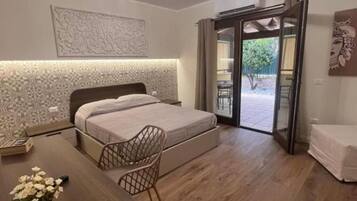 1 Schlafzimmer, Schreibtisch, Reisekinderbett, WLAN