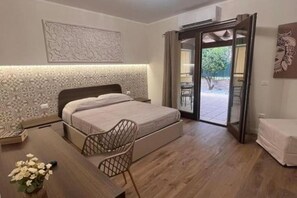 1 chambre, bureau, lit parapluie, Wi-Fi