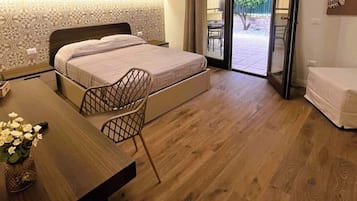 1 chambre, bureau, lit parapluie, Wi-Fi