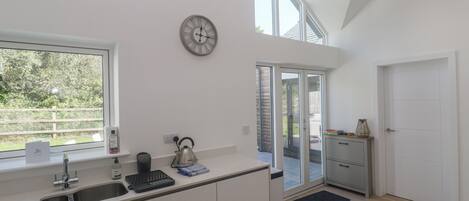 Cottage | Private kitchen | Cookware/dishes/utensils