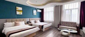 Ward Aladdin Hotel (Changjiang East Road Huangdao Golden Beach Branch)
