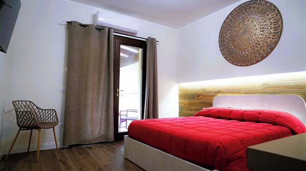 1 bedroom, travel crib, WiFi, bed sheets