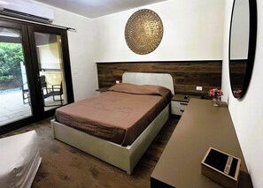 1 bedroom, travel cot, WiFi, bed sheets - Villa in the green - charming rooms with bath, porch, Wi-Fi, A/C and parking (Palermo)